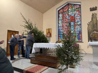 Strojenie kościoła na Boże Narodzenie