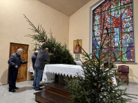 Strojenie kościoła na Boże Narodzenie