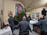 Strojenie kościoła na Boże Narodzenie