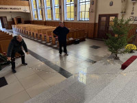 Strojenie kościoła na Boże Narodzenie