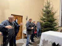 Strojenie kościoła na Boże Narodzenie