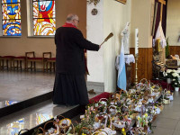 Poświęcenie pokarmów w Wielką Sobotę